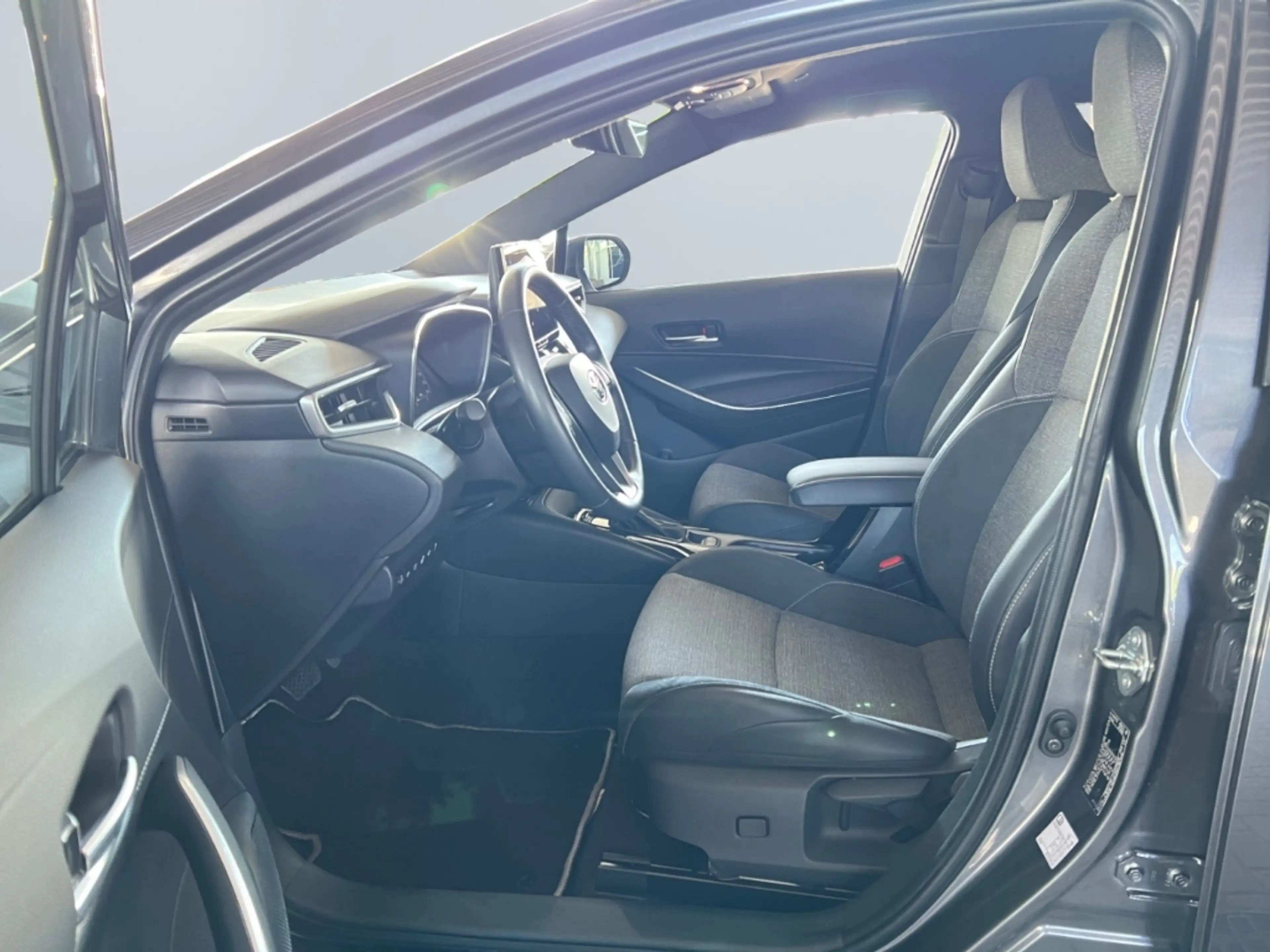 Toyota Corolla 1.8 Hybrid Teamplayer *LED*ACC*RCam*SHZ* — photo 7