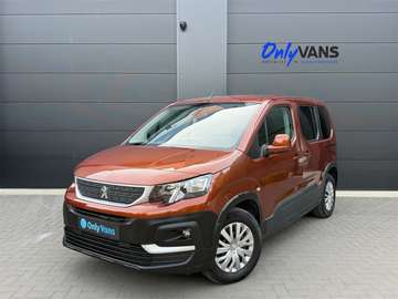 Benzine / App / DAB / Cruise co / Trekhaak / Garantie
