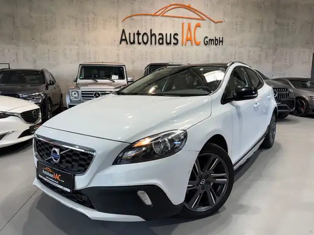 Volvo V40 Cross Country /Momentum/SHZ/NAVI/LED/PARKPILO