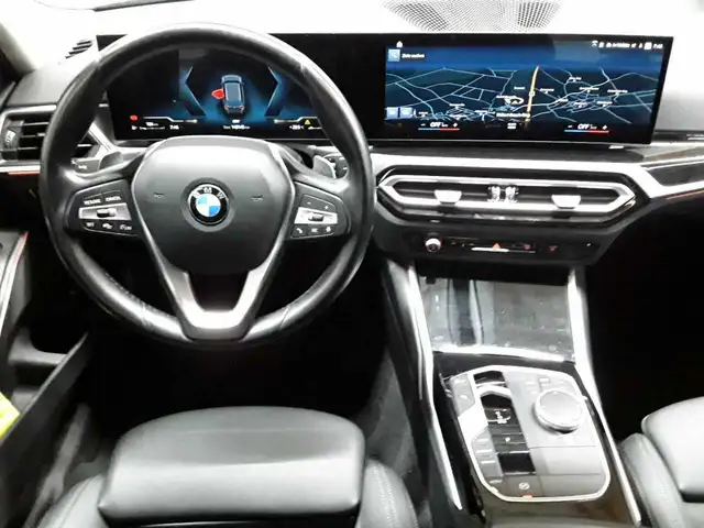 BMW 3 Series view 10