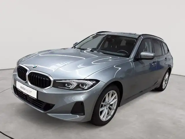 BMW 3 Series view 2