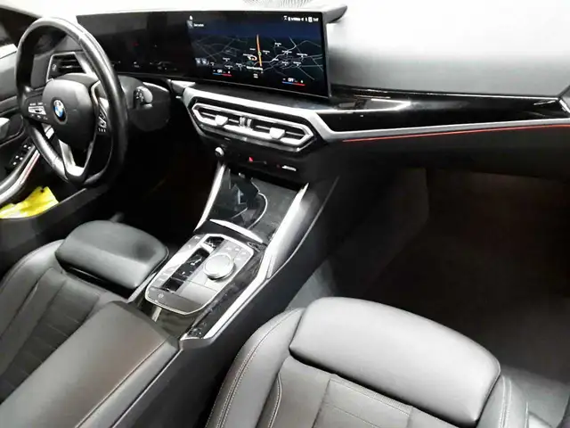 BMW 3 Series view 9