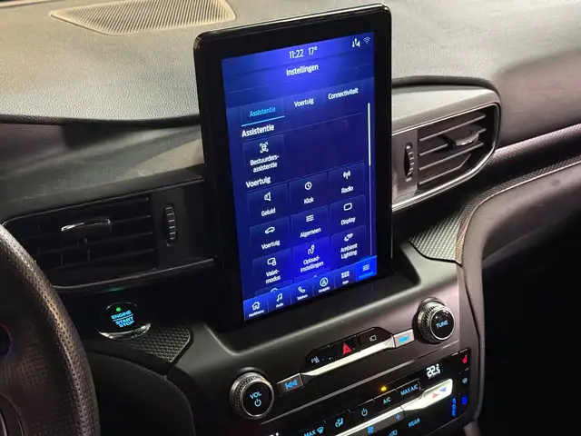 Ford Explorer view 30