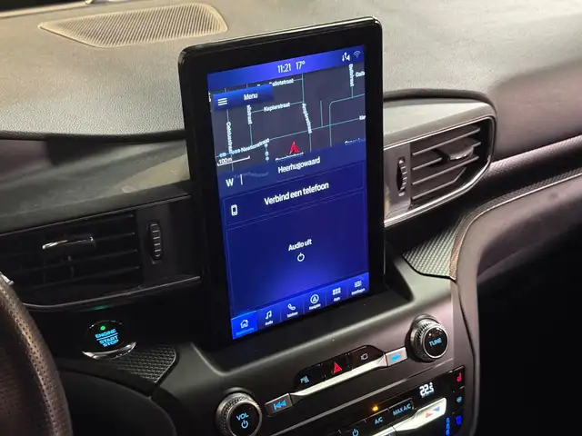 Ford Explorer view 24