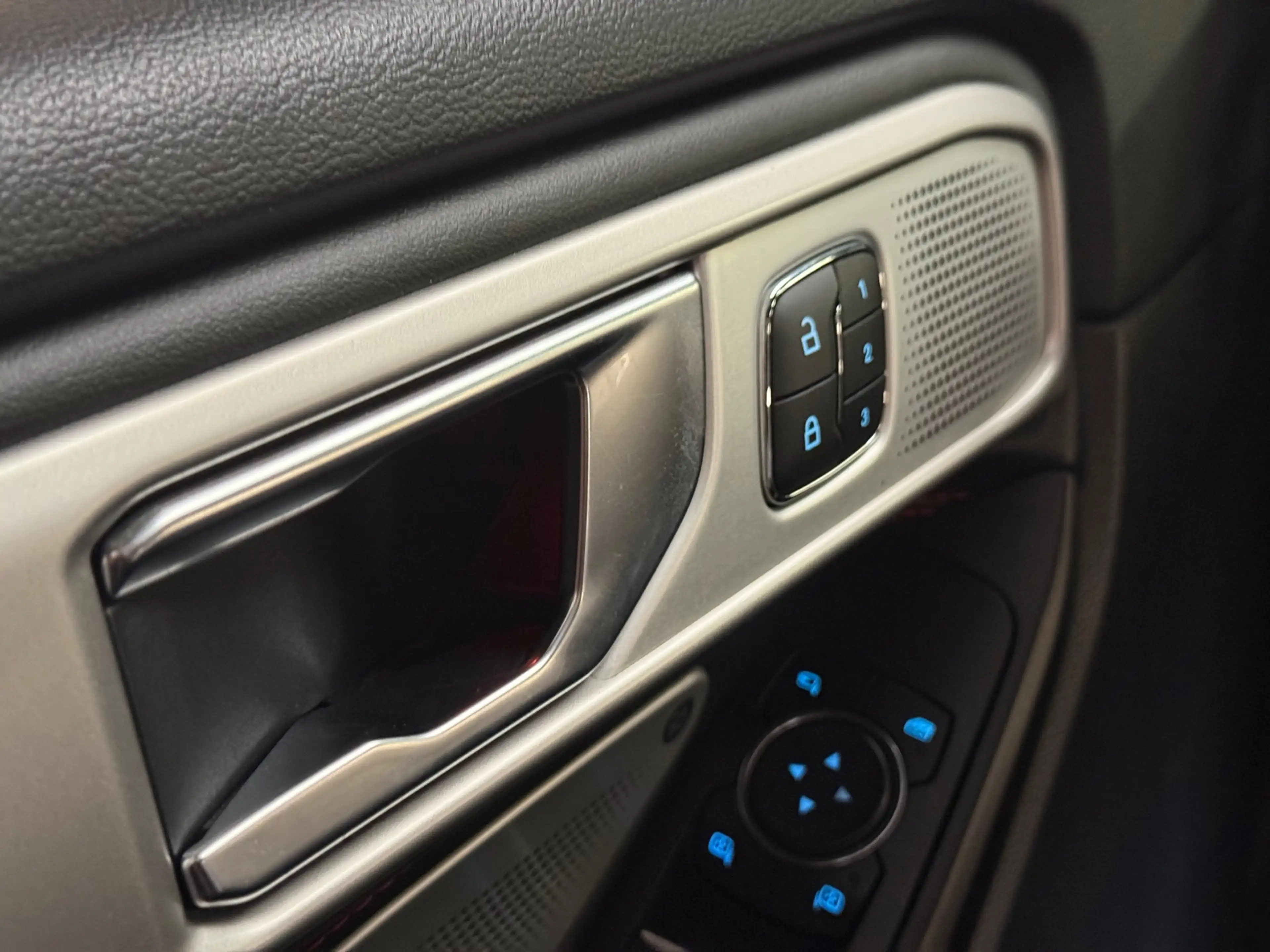 Ford Explorer 3.0 V6 EcoBoost PHEV ST-Line | Pano | Carplay | St — photo 19
