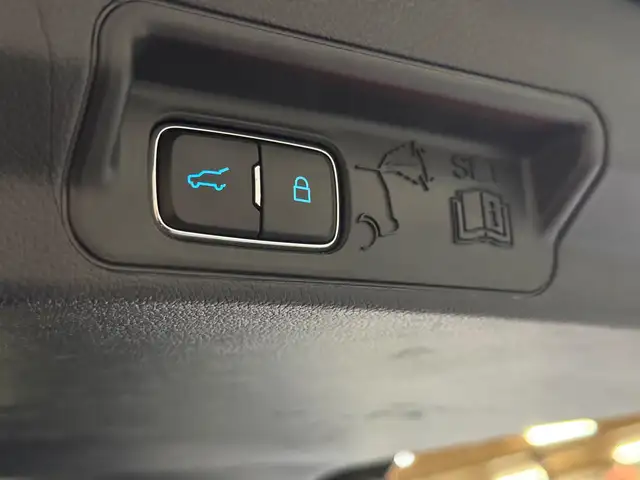 Ford Explorer view 17