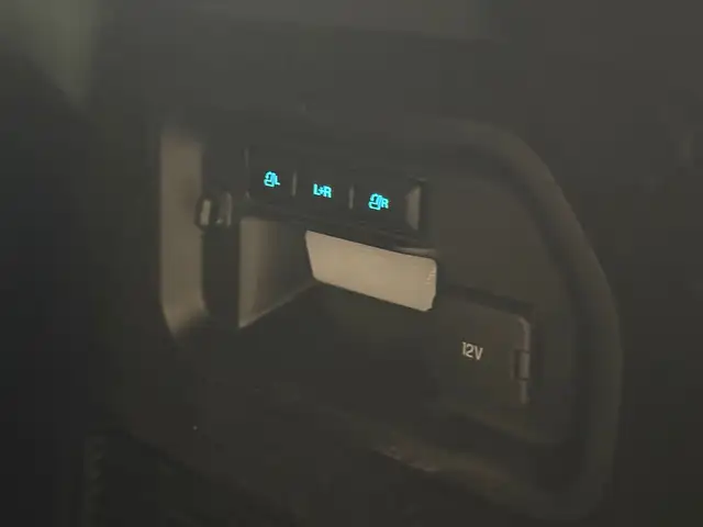 Ford Explorer view 16