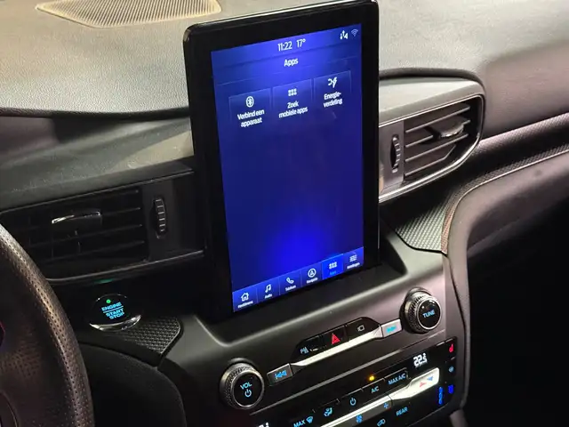 Ford Explorer view 29