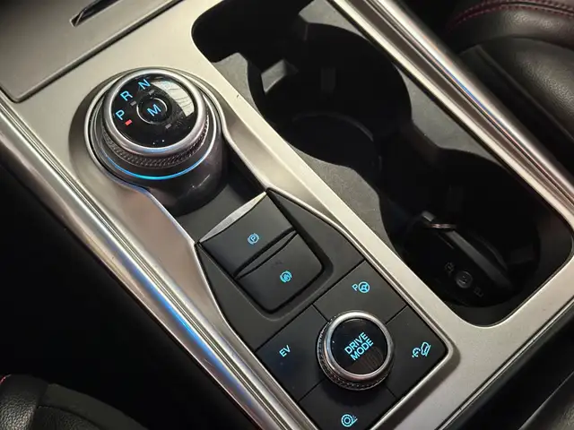 Ford Explorer view 22