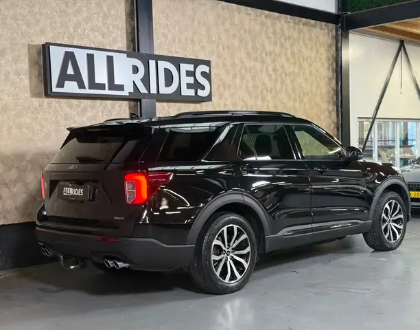 Ford Explorer view 9
