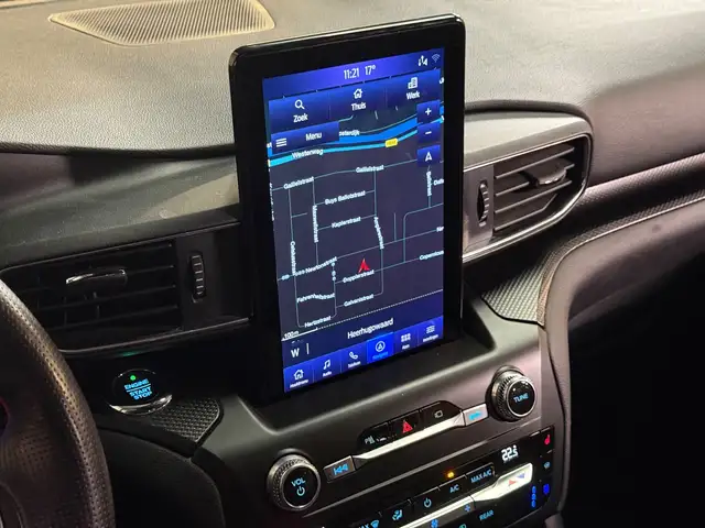Ford Explorer view 26