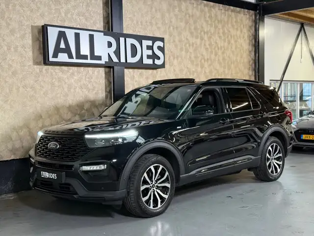 Ford Explorer view 5