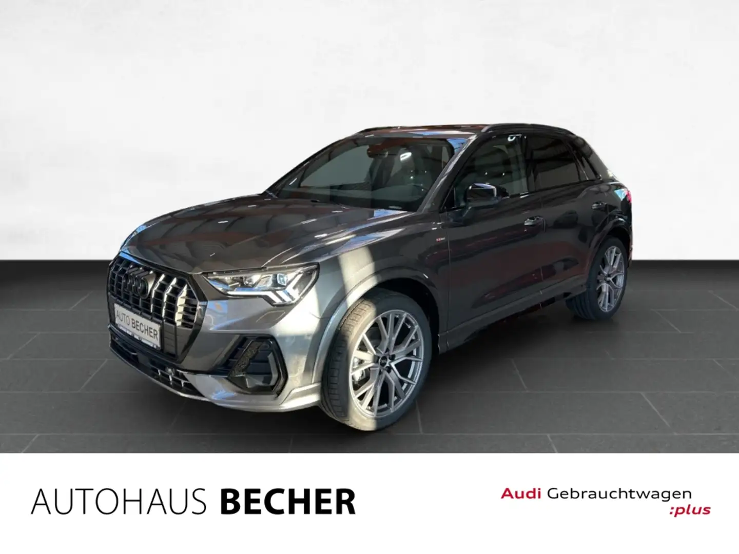 Audi Q3 35 TFSI S-tronic S-line /AHK/Navi/Pano/Matrix Grau - 1