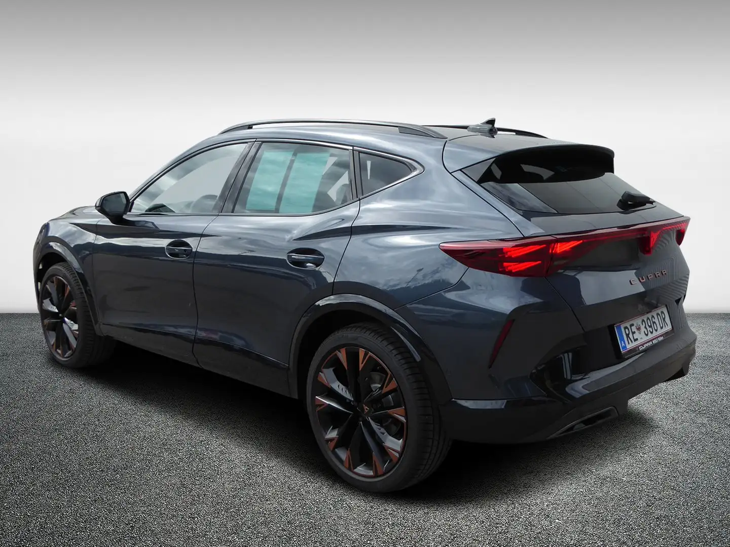 CUPRA Formentor 1.5 e-TSI 150 PS DSG Grau - 2