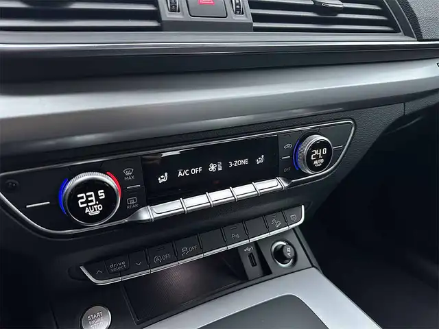 Audi Q5 view 13
