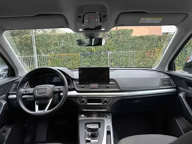 Audi Q5 view 25