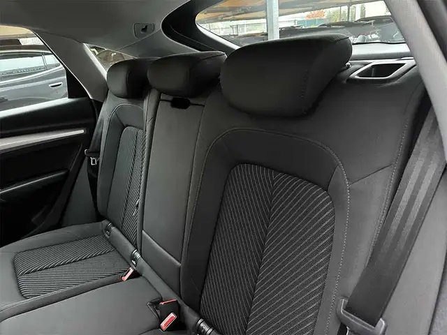 Audi Q5 view 26