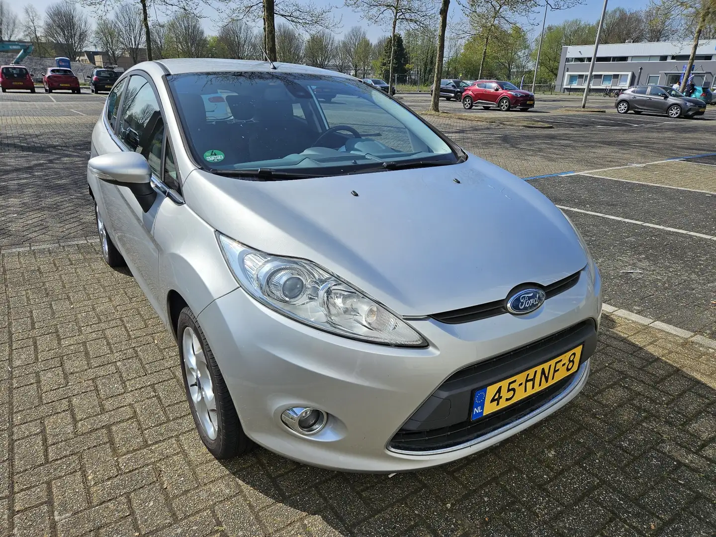 Ford Fiesta 1.25 Titanium | Cruise Ctrl | Bluetooth Zilver - 1