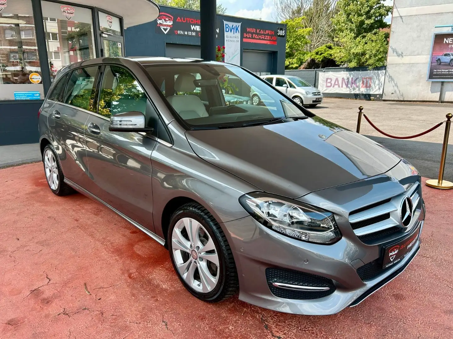 Mercedes-Benz B 180 Urban 7 G-DTC Automatik 2. Hand Gris - 1