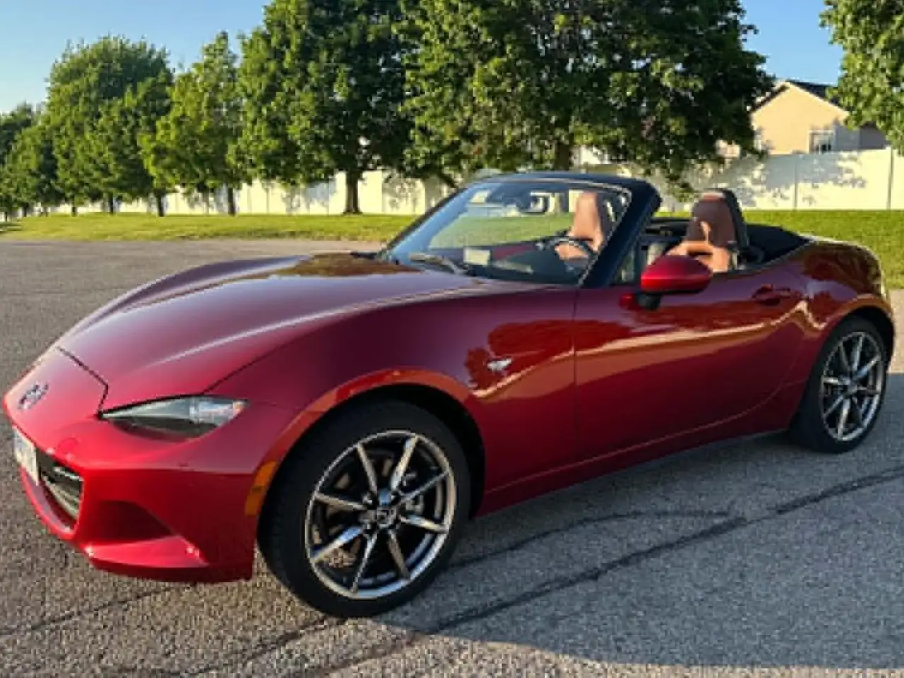 Mazda MX-5 Miata photo Mazda MX-5 Miata