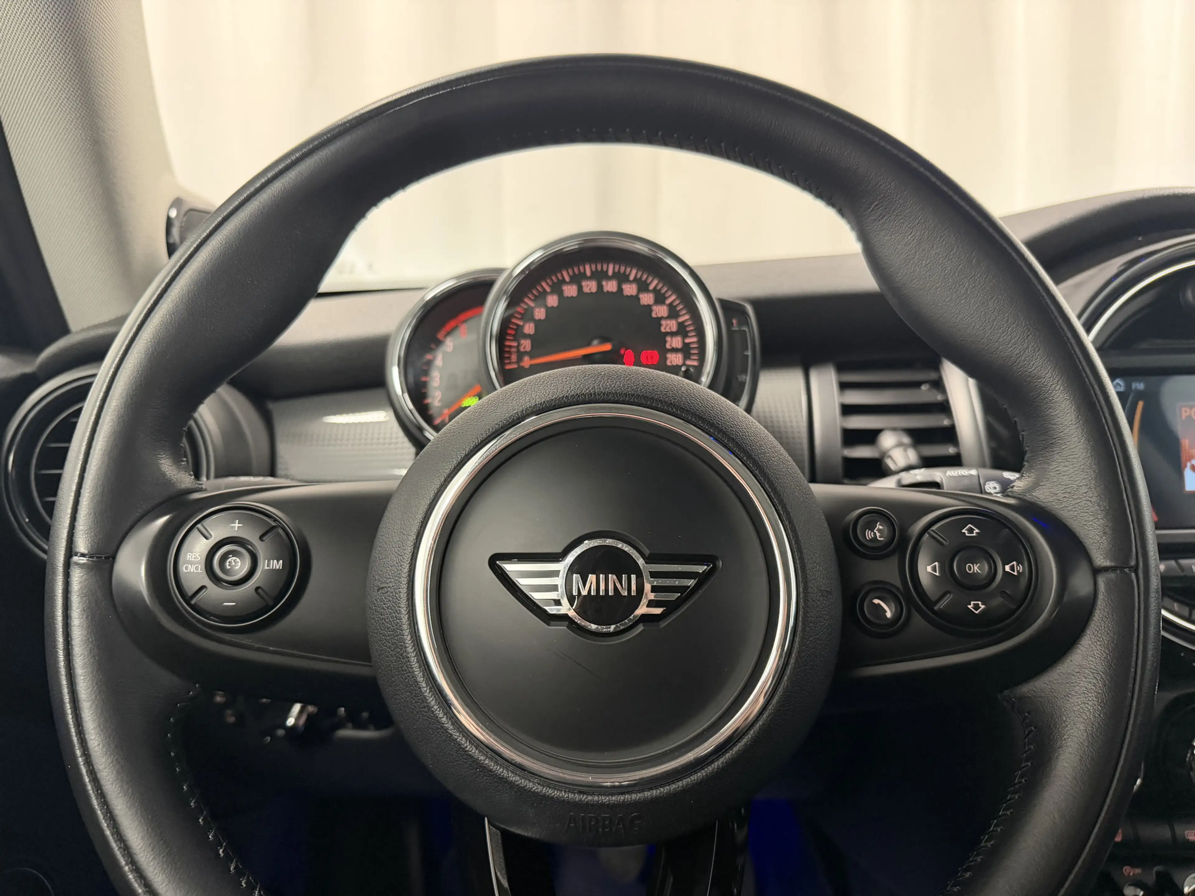 MINI Cooper D Pepper LED Sitzheizung Einparkhilfe HK — photo 14
