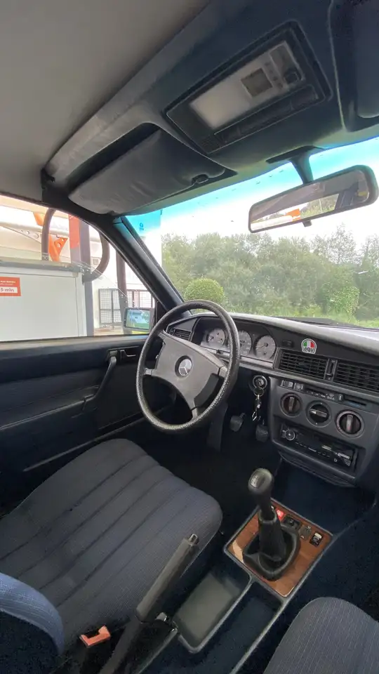Mercedes-Benz 190D 2.5, foto 3