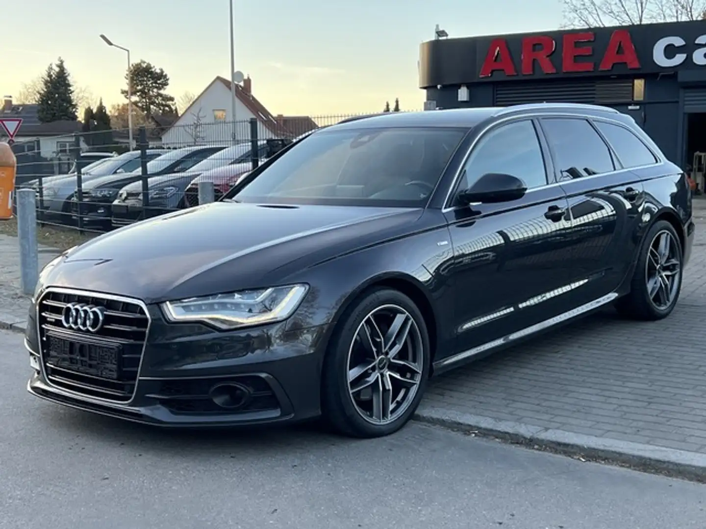 Audi A6 Avant 3.0 TDI qu*S-LINE*LED*KEY*DIST.*SPUR* Šedá - 1