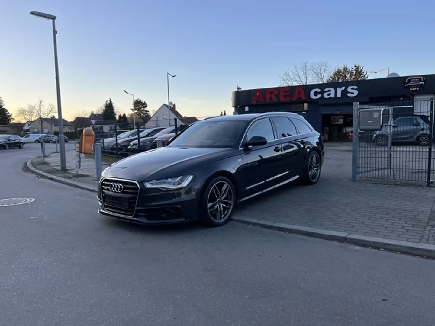Audi A6 Avant 3.0 TDI qu*S-LINE*LED*KEY*DIST.*SPUR* Šedá - 2