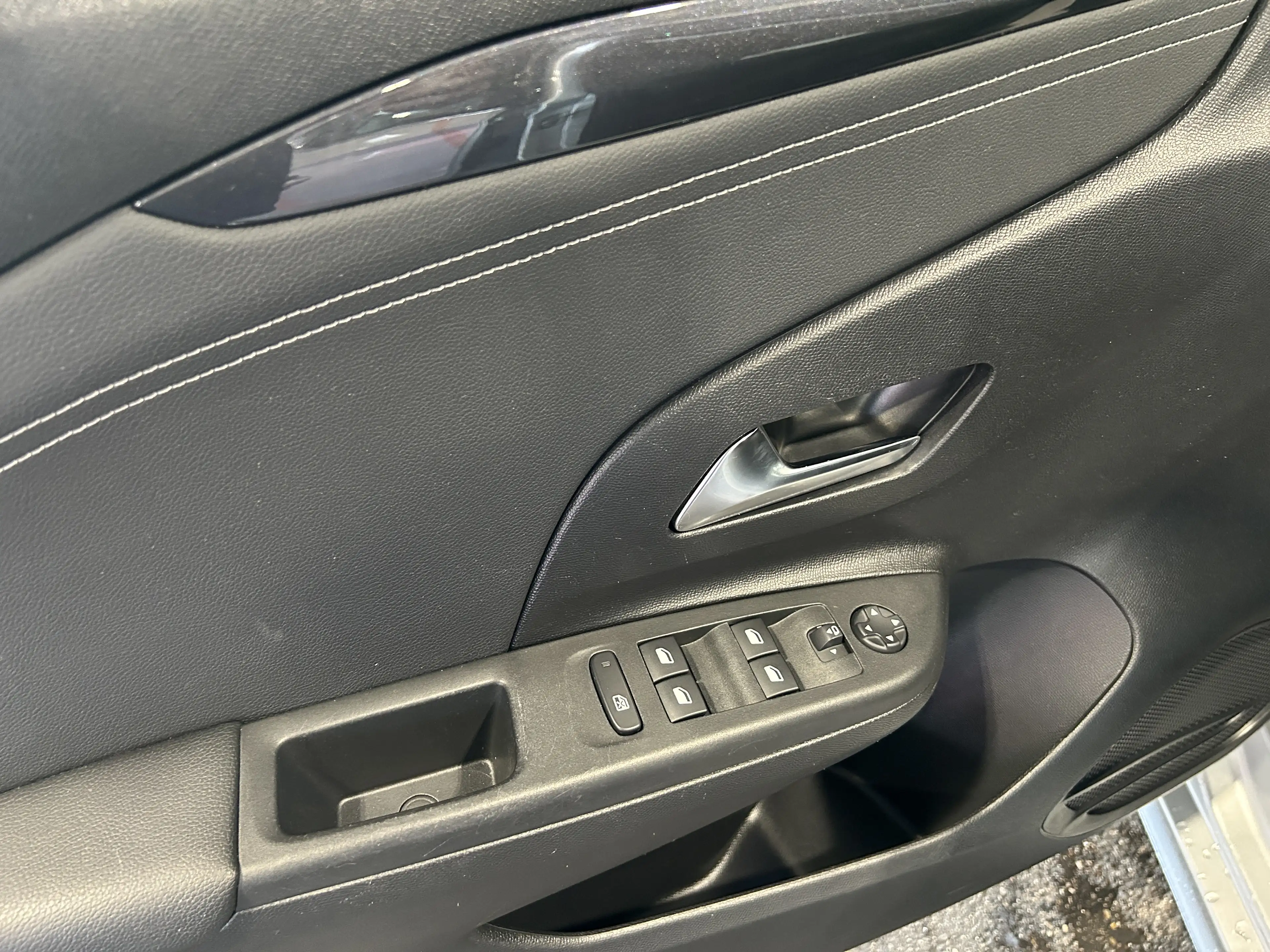 Opel Corsa 1.5 Diesel 75kW Edition — photo 11