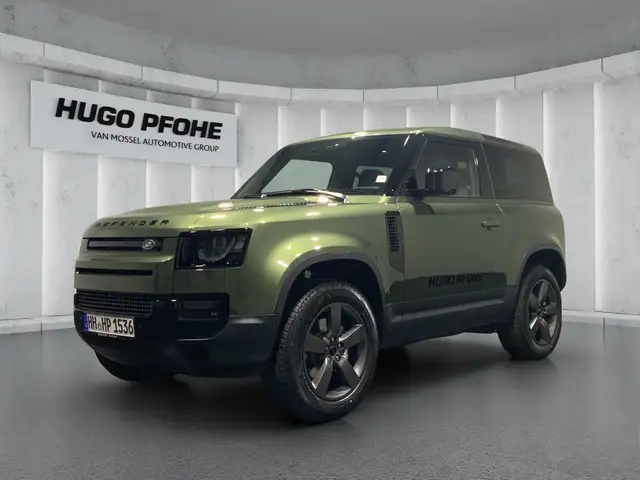 Land Rover Defender 90 S 3.0 D200 | Pano-SD | AHK | MY26