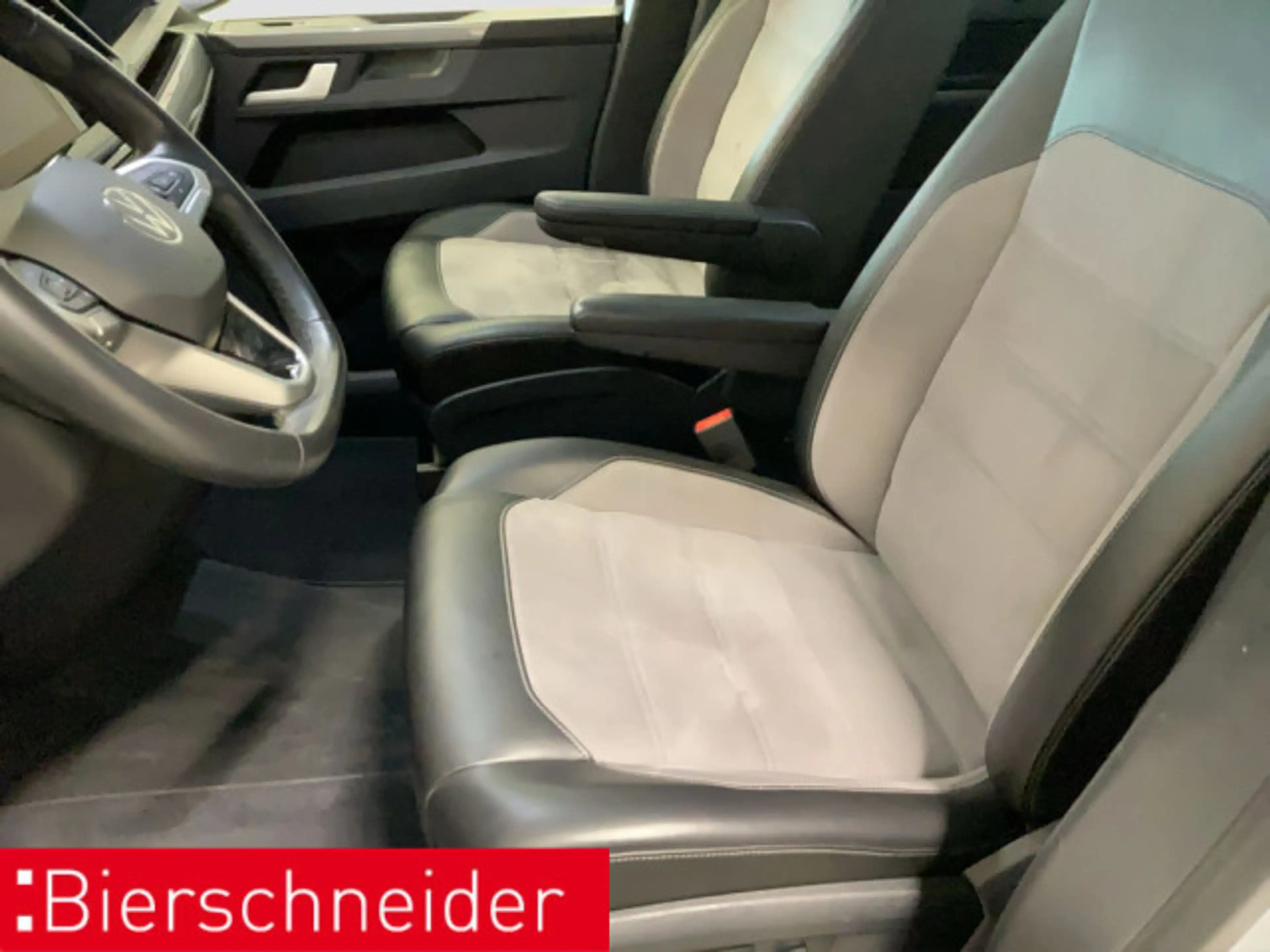 Volkswagen T6.1 Multivan 2.0 TDI DSG 4Mo Highline AHK STAND — photo 10