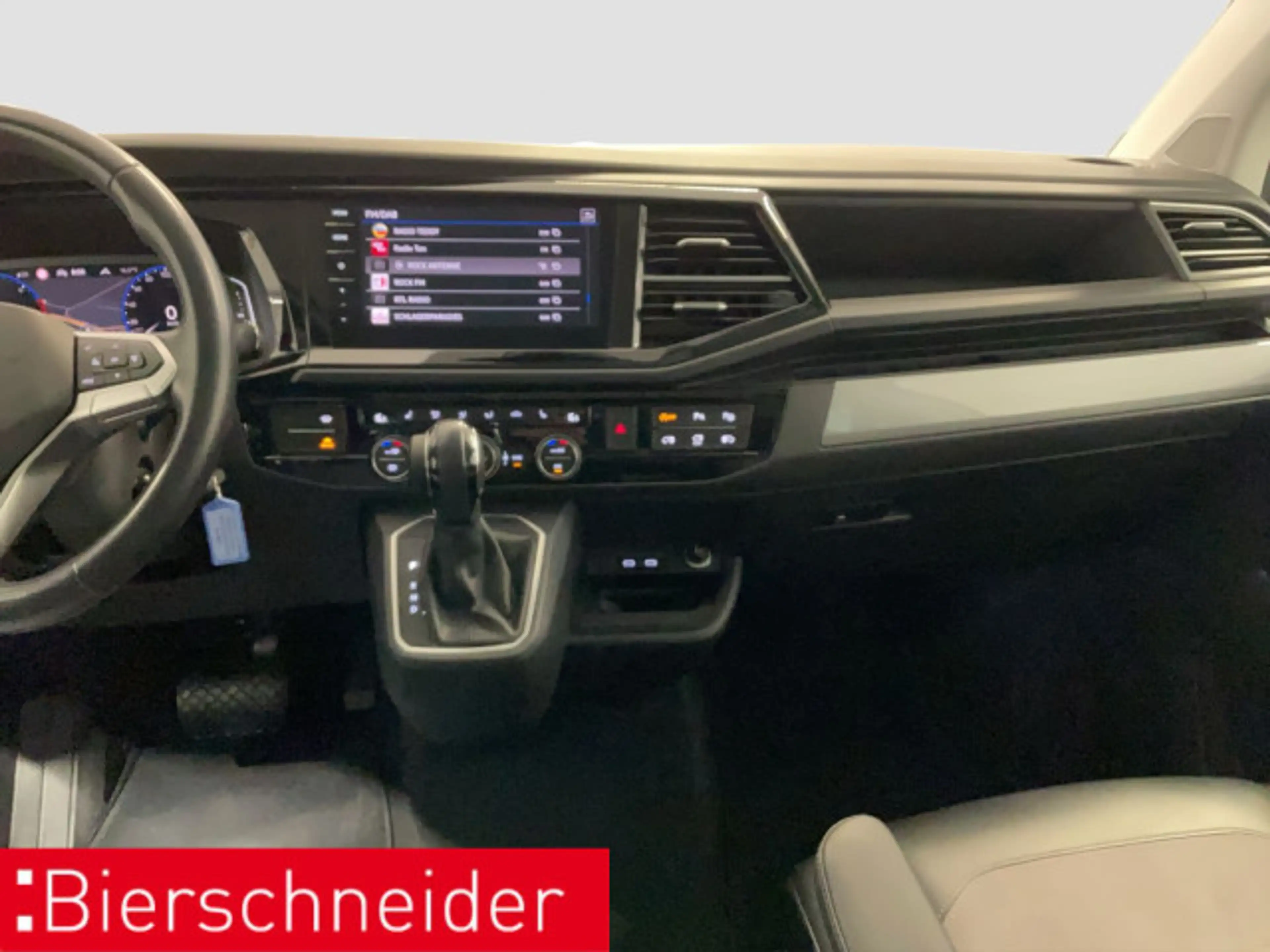 Volkswagen T6.1 Multivan 2.0 TDI DSG 4Mo Highline AHK STAND — photo 15
