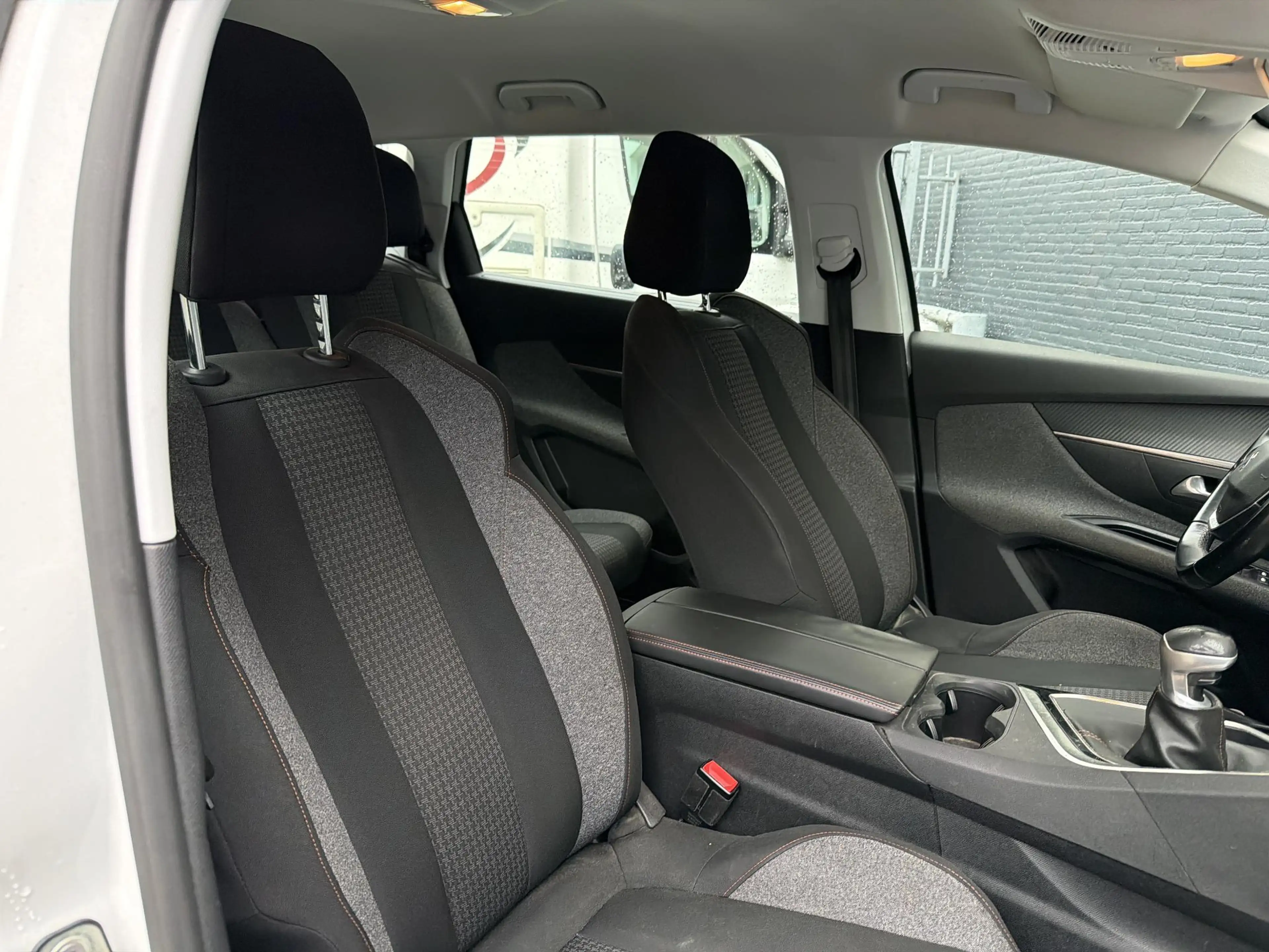 Peugeot 5008 1.2 PureTech Blue Lease Executive 7P. | Climate | — photo 4