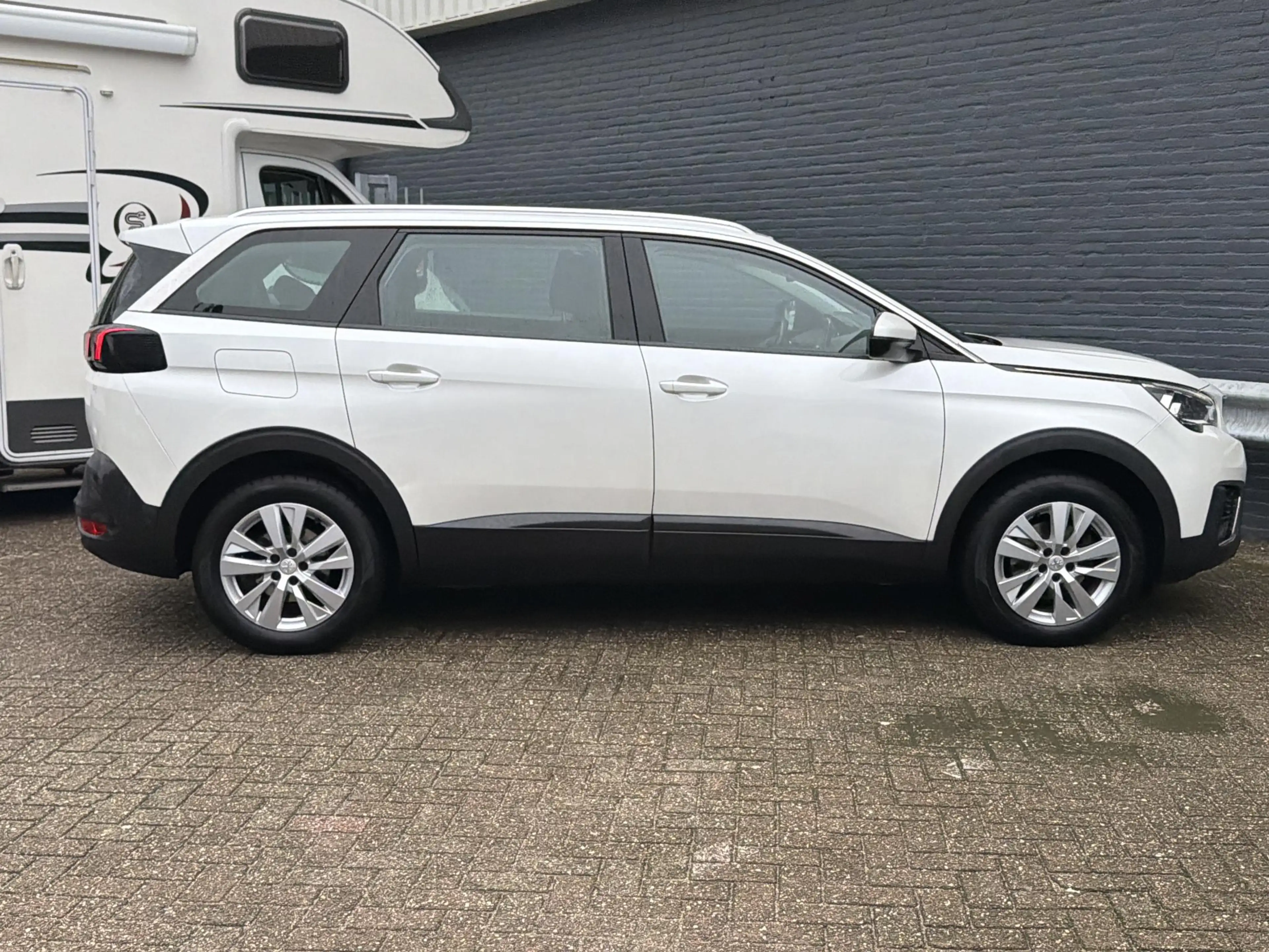 Peugeot 5008 1.2 PureTech Blue Lease Executive 7P. | Climate | — photo 7