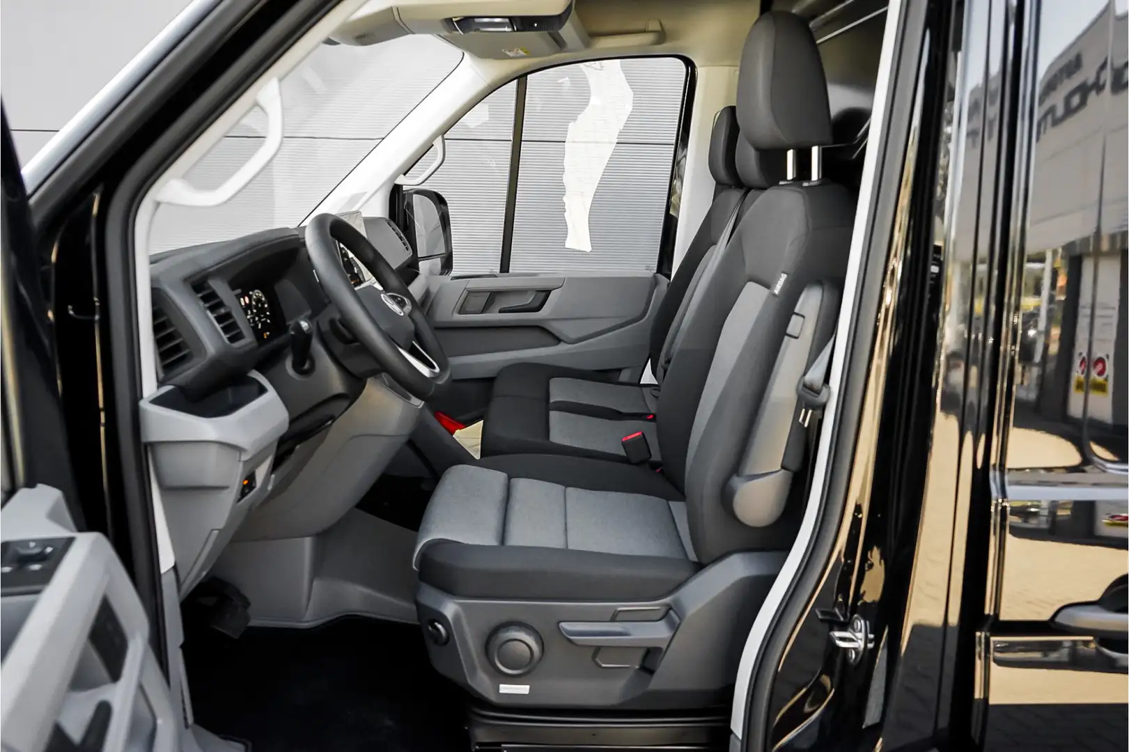 Volkswagen Crafter 35 2.0 TDI L3H2 Black Pack Luxe 19" ACC Dubbel Sch Zwart - 2