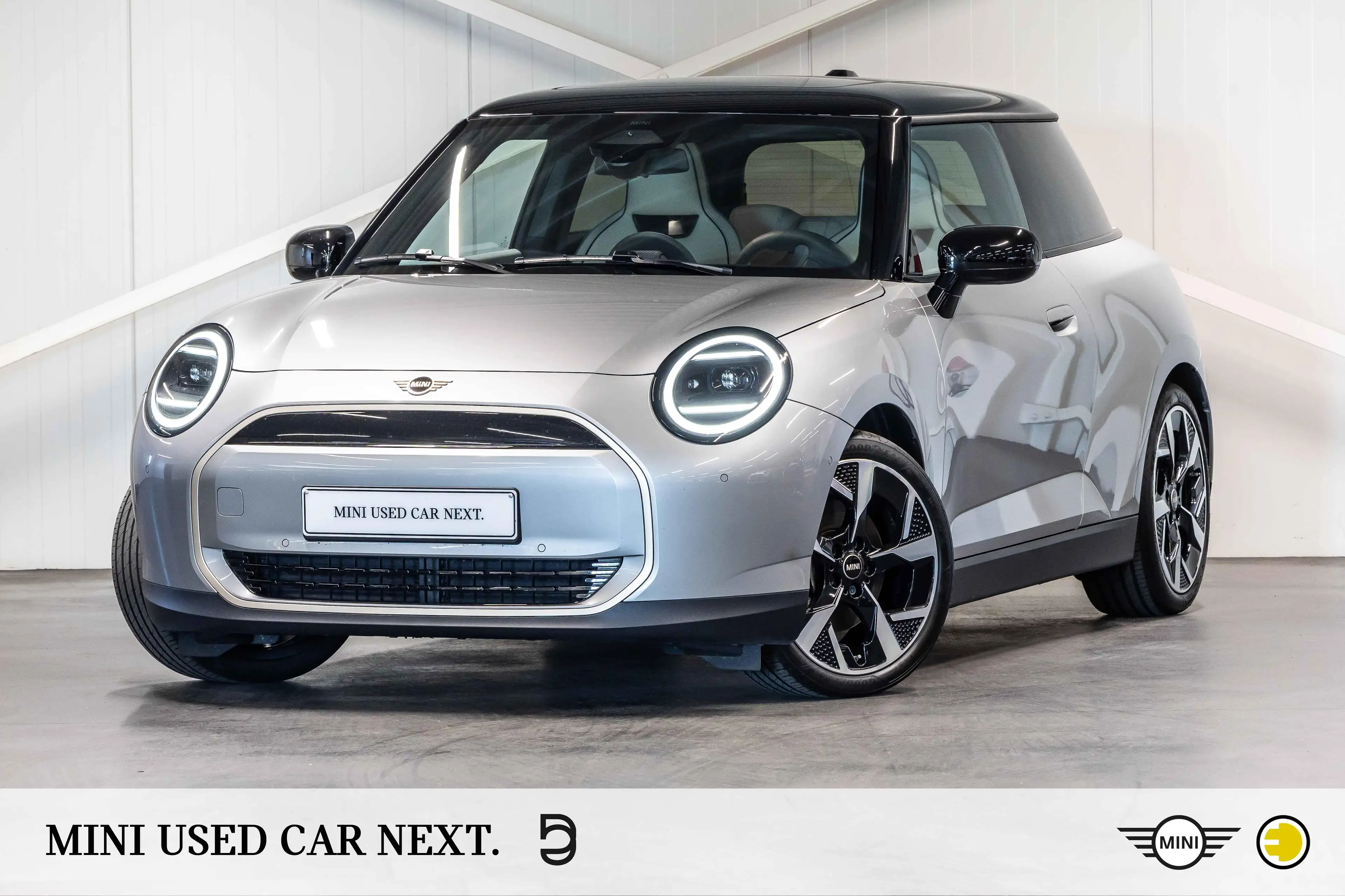 MINI Cooper E Favoured Trim | PACK M | PANO