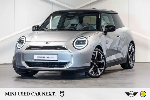 MINI Cooper E Favoured Trim | PACK M | PANO