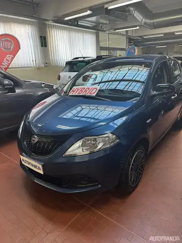 Lancia YPSILON 1.0 HYBRID - SILVER