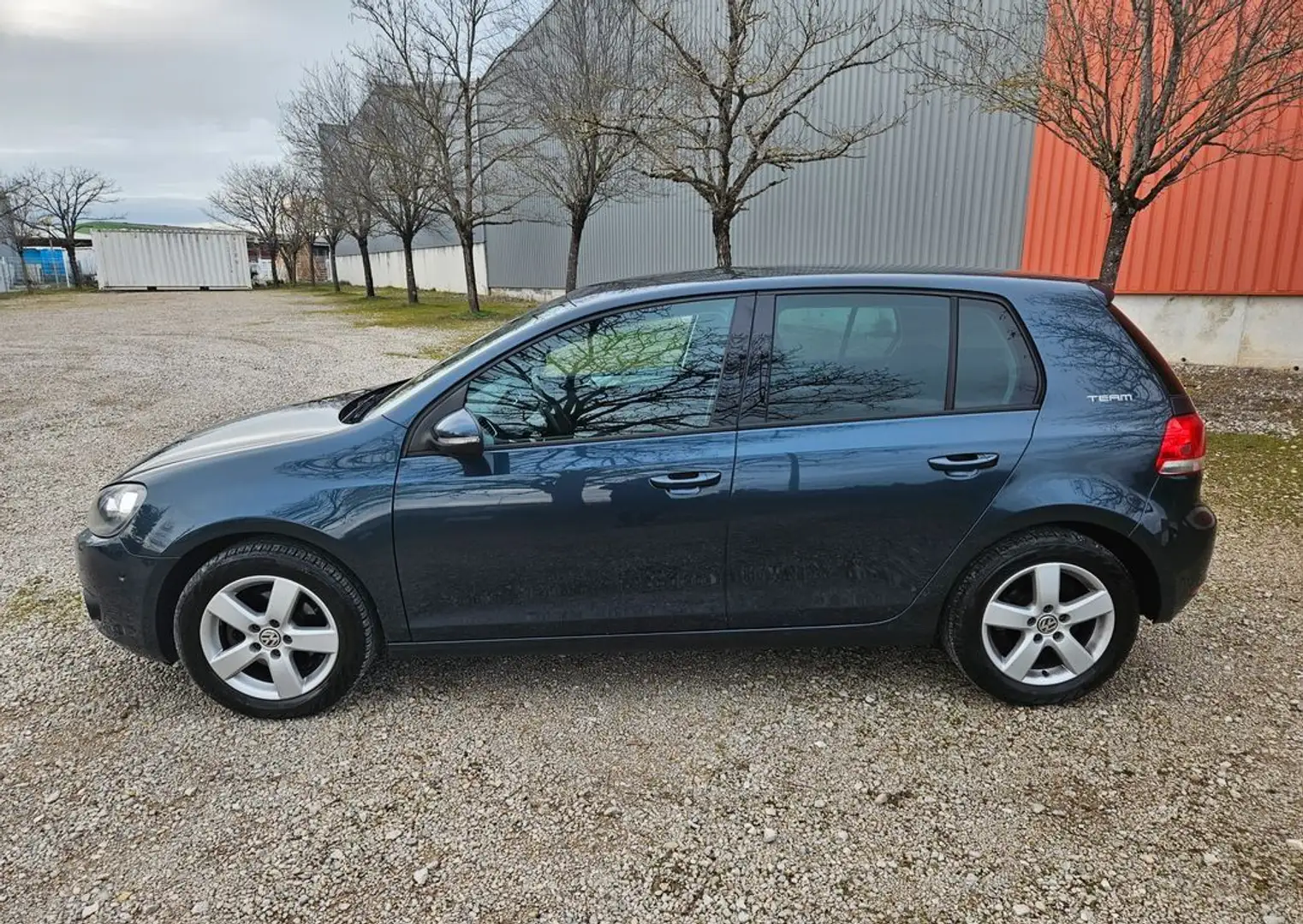 Volkswagen Golf VI 1.6 TDI Team 105Ch Très Bon Etat... Bleu - 2