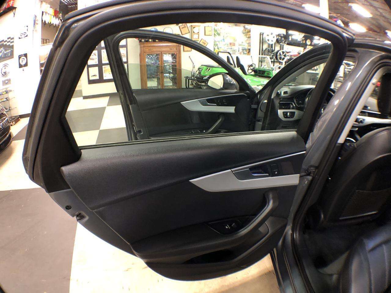 2017 Audi A4 KOMFORT AWD LEATHER SUNROOF P/START BACKUP CAMERA 2,000 cc 4 cyl thumb 25