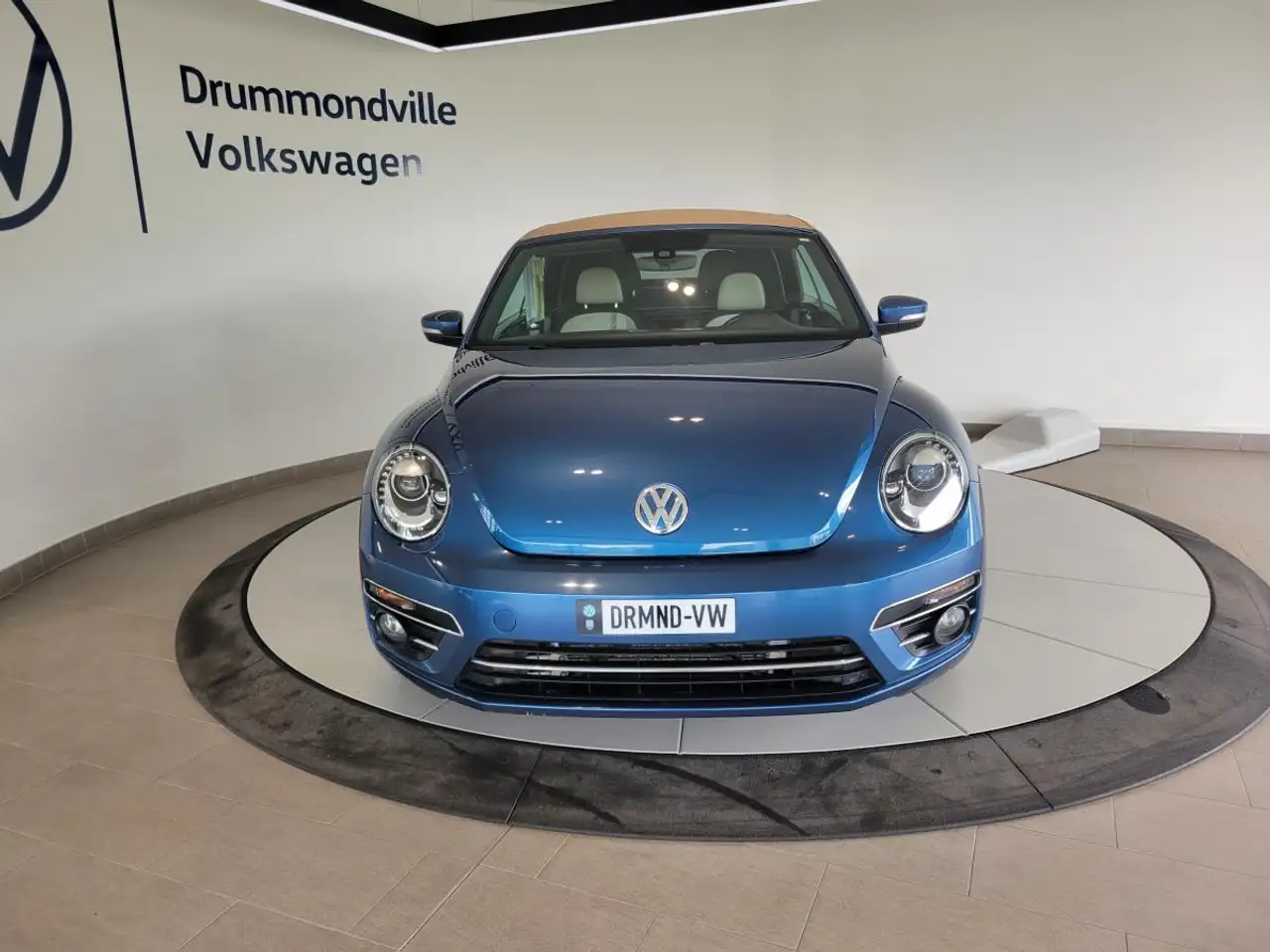 Volkswagen Beetle снимка Volkswagen Beetle