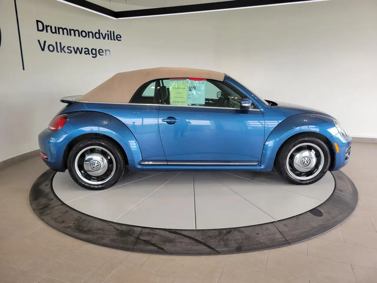 Volkswagen Beetle снимка Volkswagen Beetle