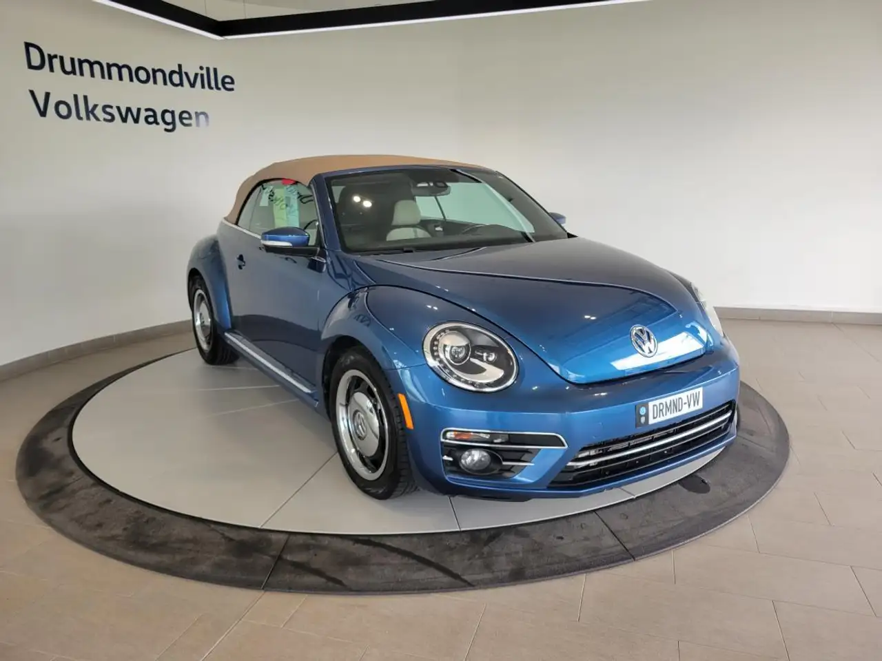 Volkswagen Beetle снимка Volkswagen Beetle