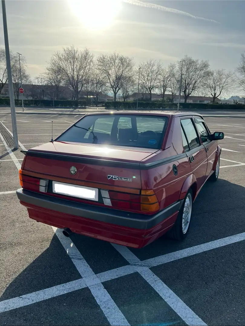 Alfa Romeo 75 2.0 Twin Spark - 2