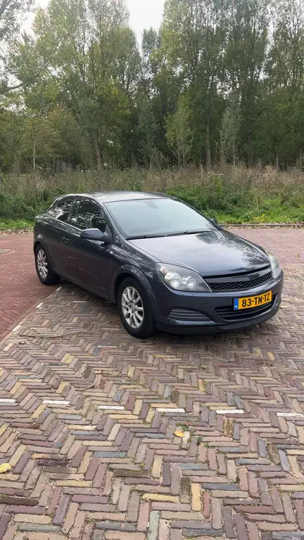 Opel Astra 2006 из Европы — купить под ключ