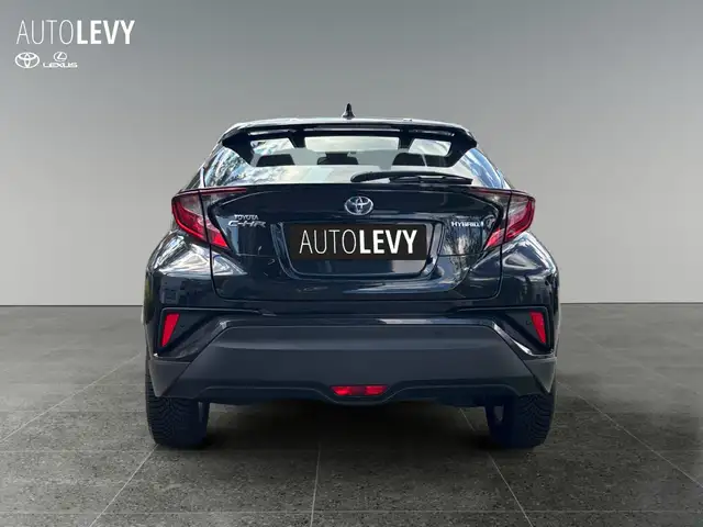 Toyota C-HR view 5