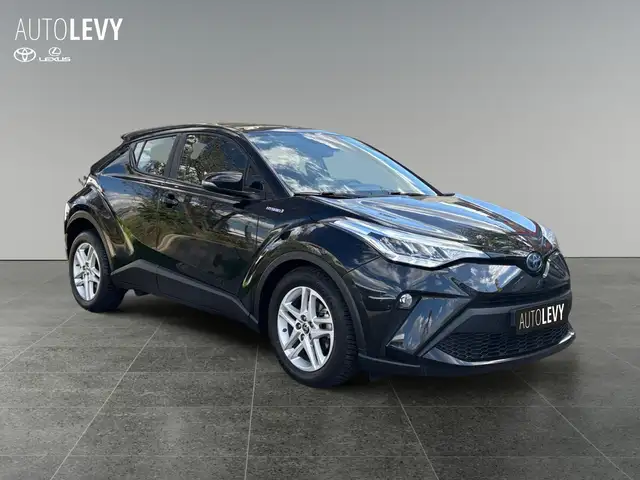 Toyota C-HR view 8