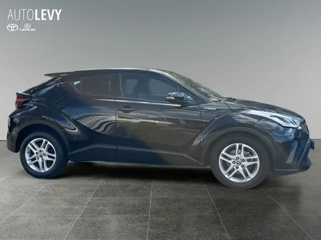 Toyota C-HR view 7