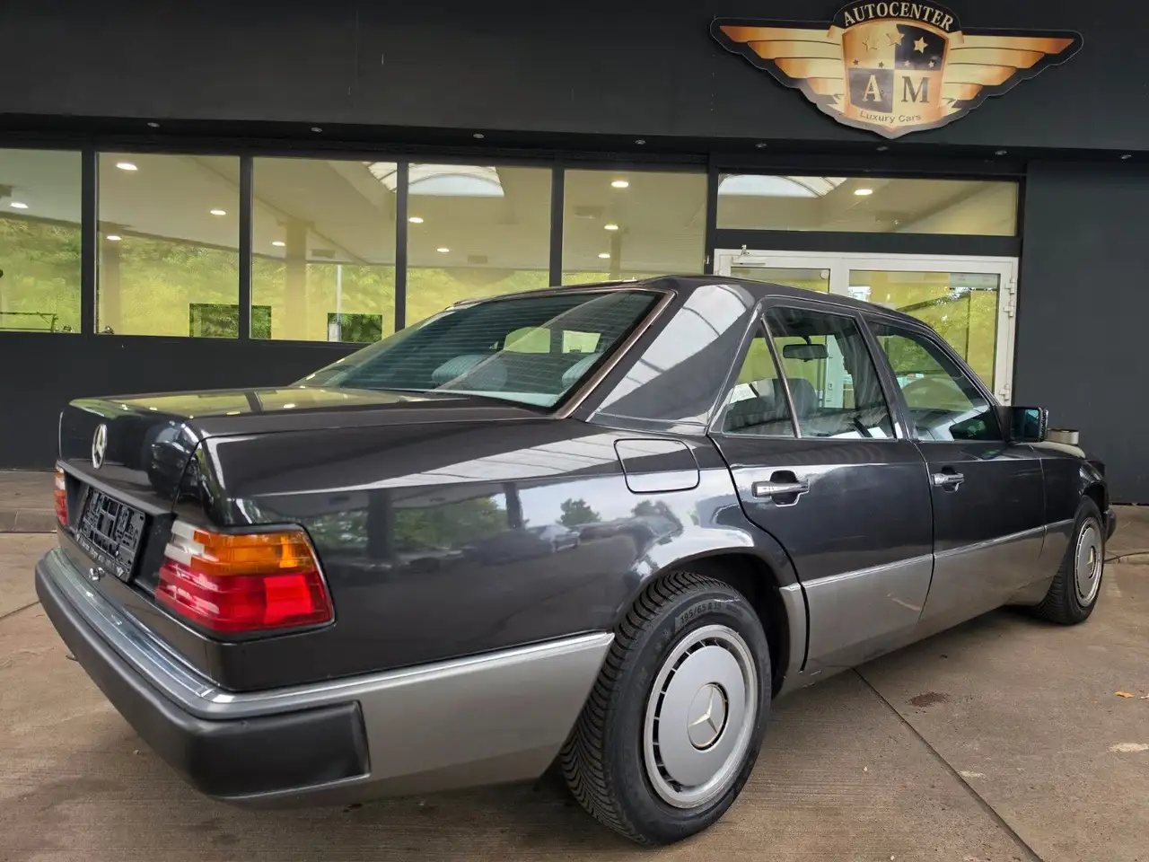 Mercedes-Benz 230 W124 Limousine SSD/Metallic/AHK, foto 12
