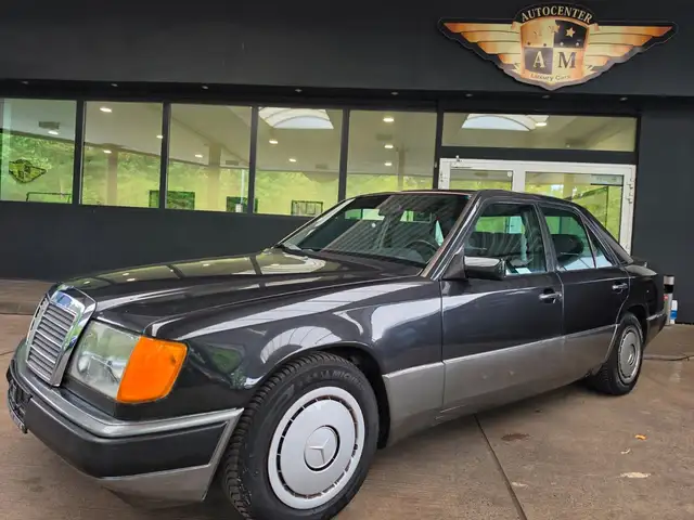 Mercedes-Benz 230 W124 Limousine SSD/Metallic/AHK